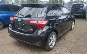 Toyota Vitz 1.5 FWD Hybrid 5dr 2020 Black