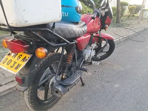 Bajaj Boxer 150 UG 2024 Red