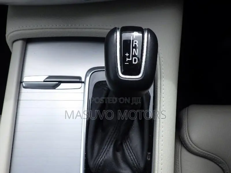 Volvo XC90 2019 Pearl