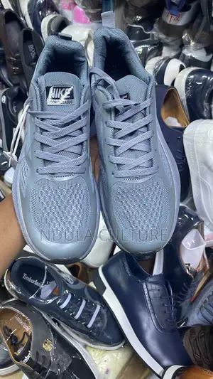 Nike Zoom Pegasus Running Shoes