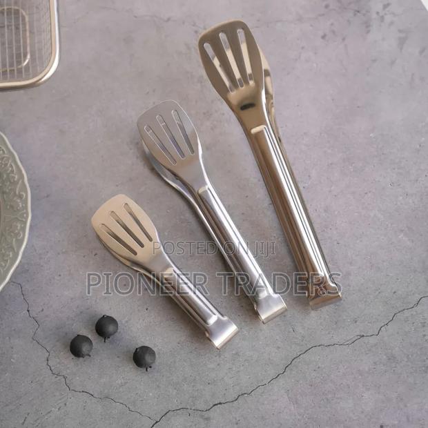 Metallic Food Tong