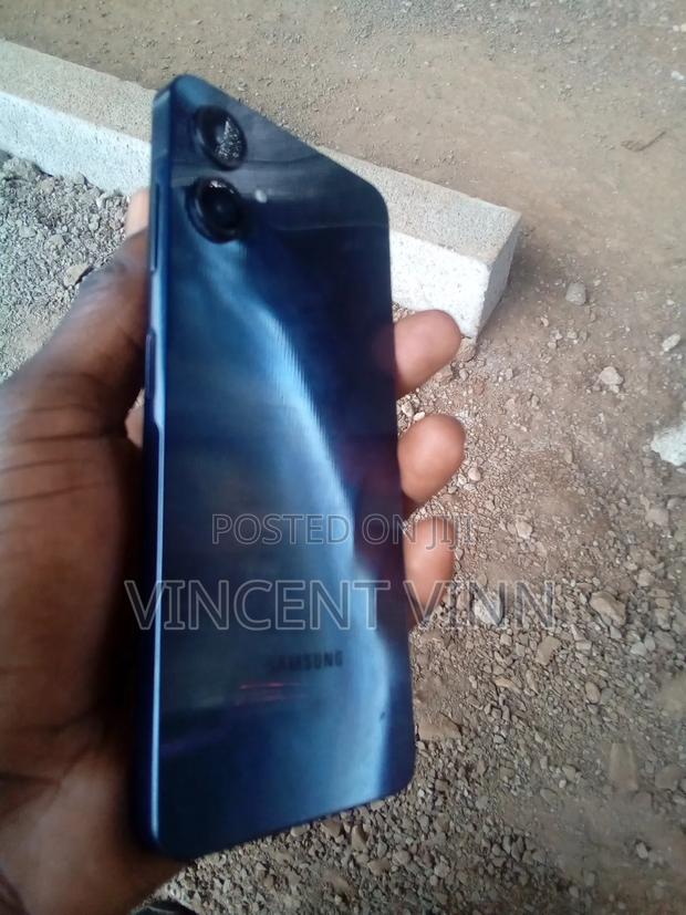 Samsung Galaxy A06 128 GB Blue - thumbnail 2