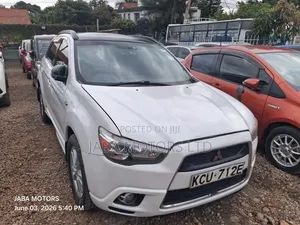 Mitsubishi RVR 2.0 2011 White