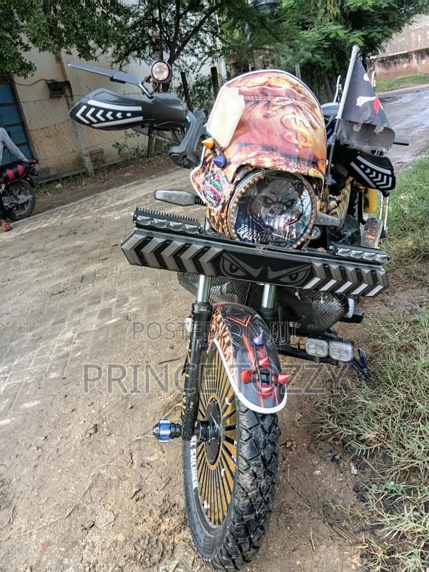 Bajaj Boxer 125 2023 Red - thumbnail 2