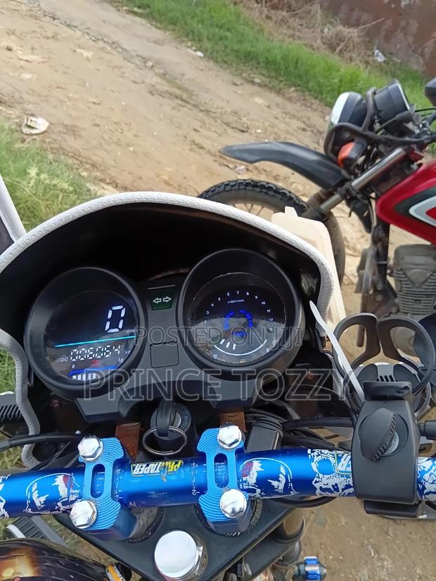 Bajaj Boxer 125 2023 Red - thumbnail 5