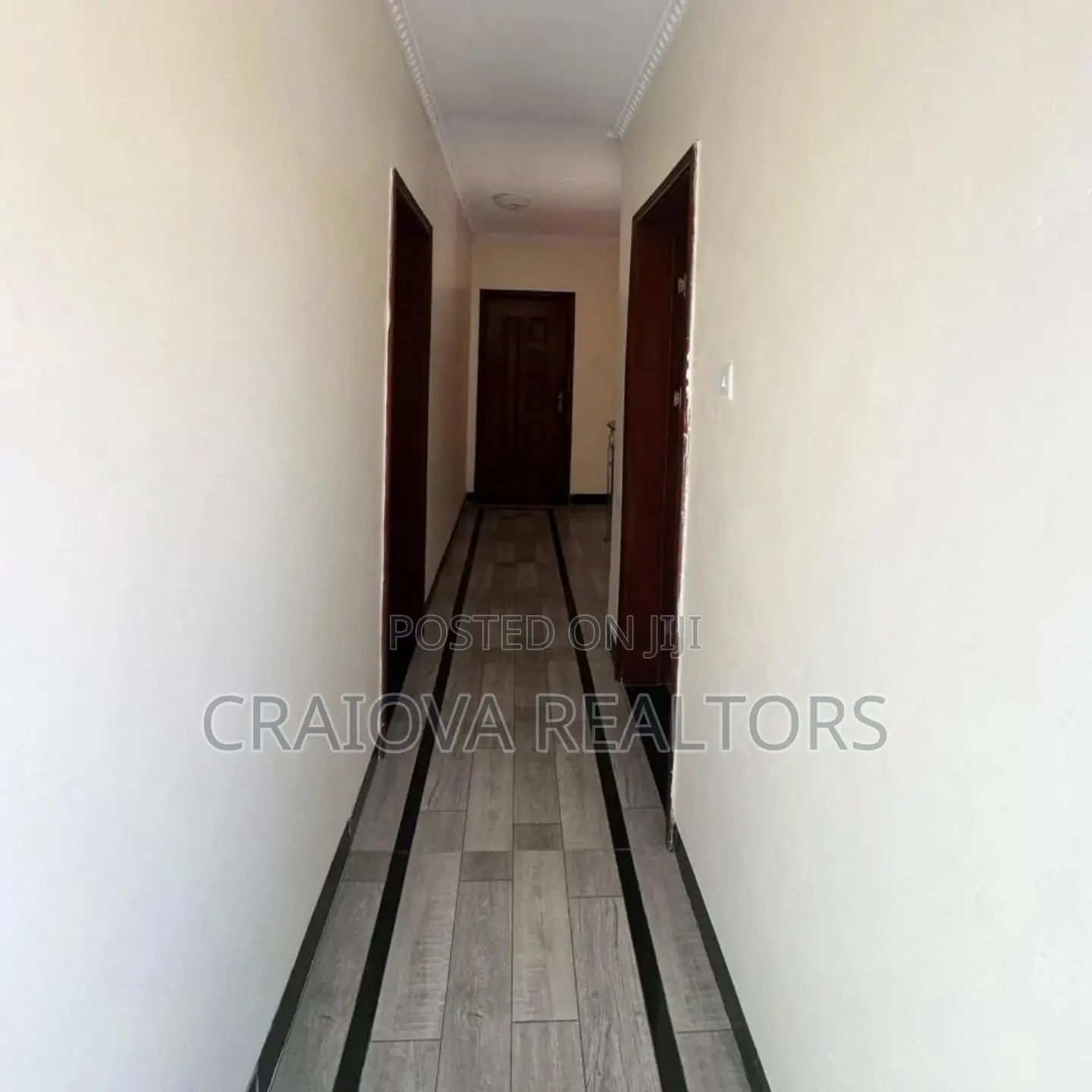 5bdrm Townhouse / Terrace in Maziwa for rent