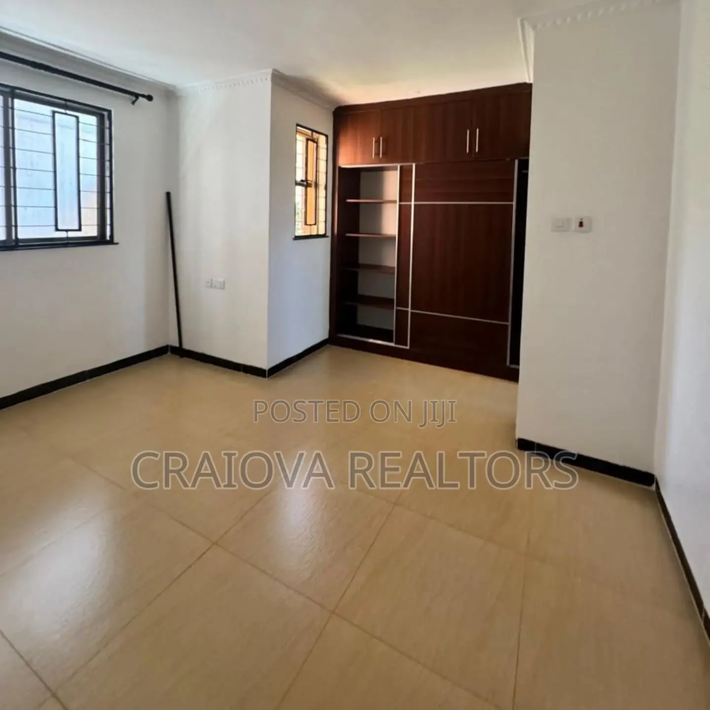 5bdrm Townhouse / Terrace in Maziwa for rent