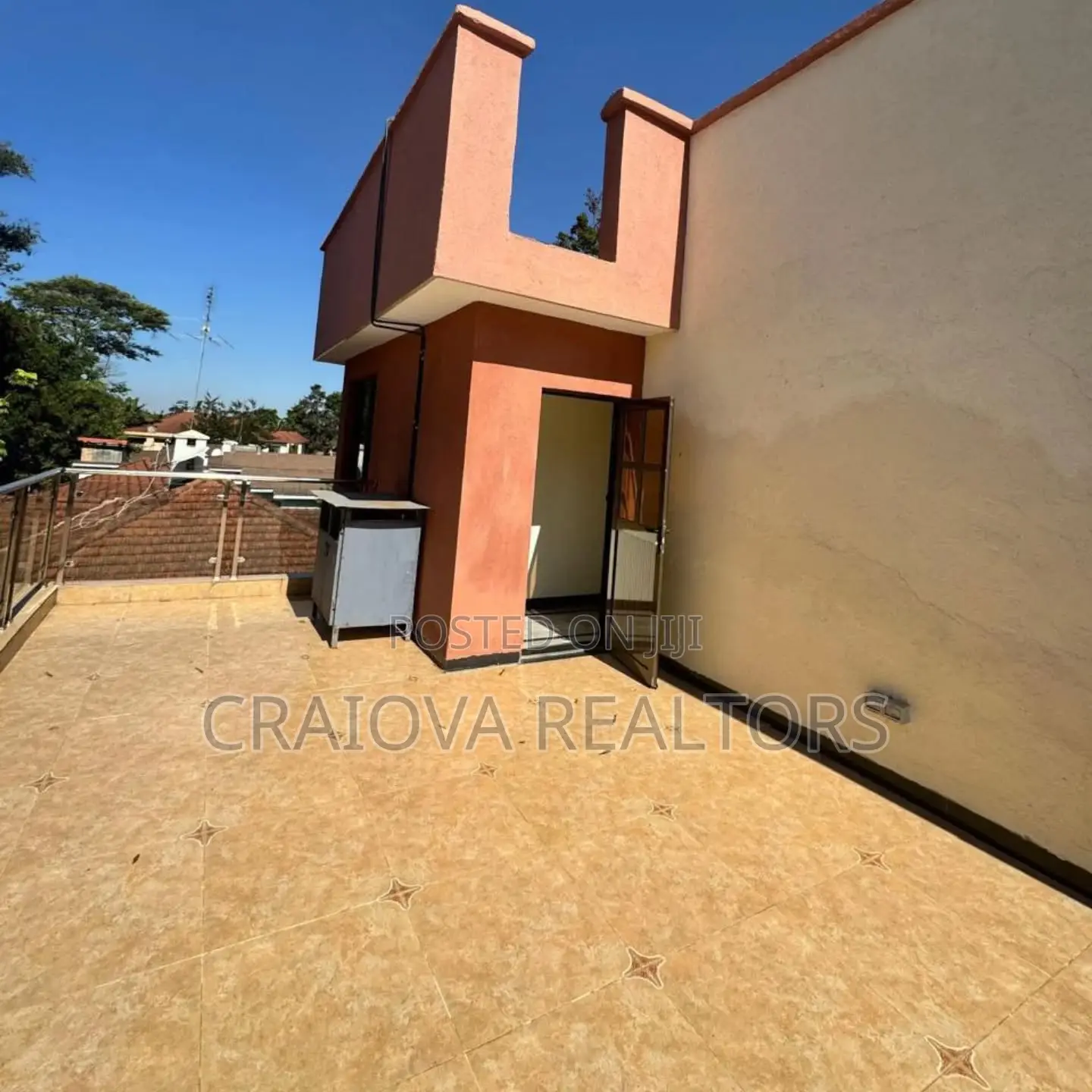 5bdrm Townhouse / Terrace in Maziwa for rent