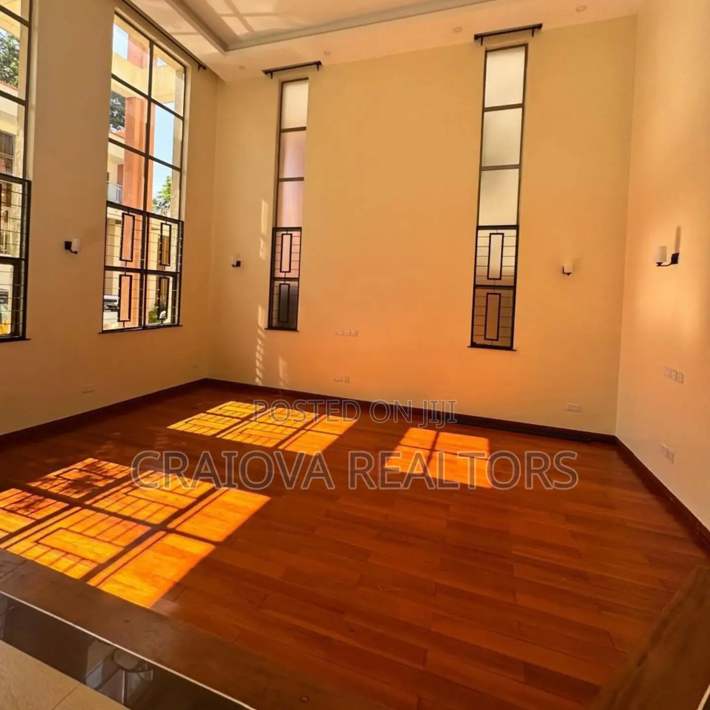 5bdrm Townhouse / Terrace in Maziwa for rent