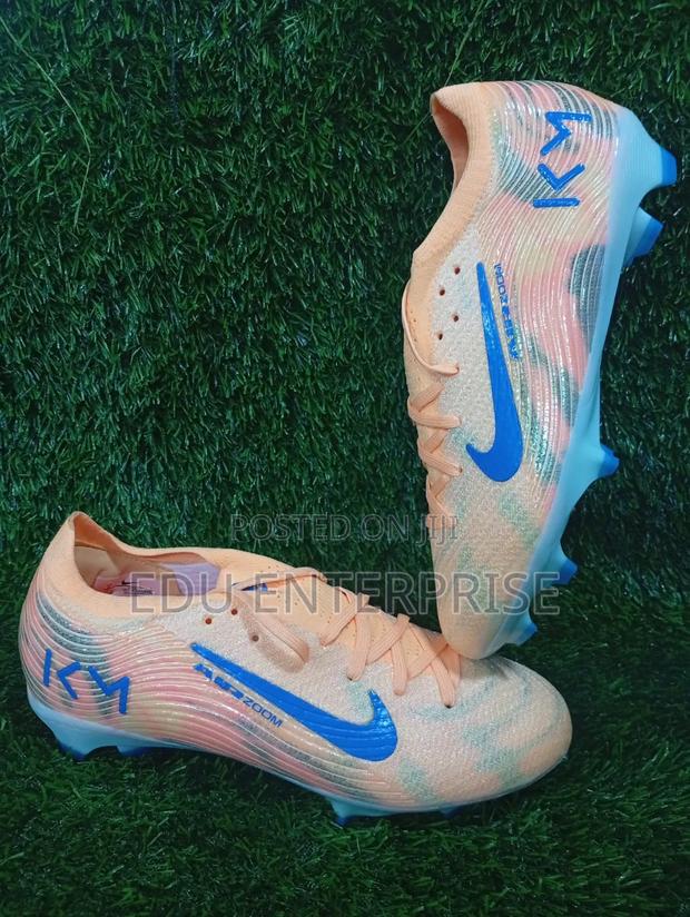 Km Nike Original Football Boots/ Air Zoom