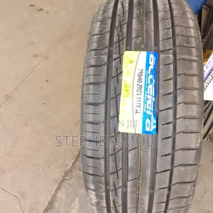 Range Rover Stock Tyres