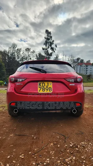 Mazda Axela 2015 Red