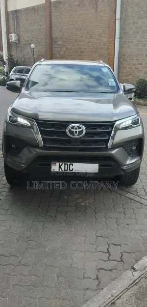 Toyota Fortuner 2021