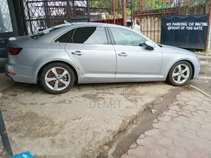 Audi A4 2022 Silver