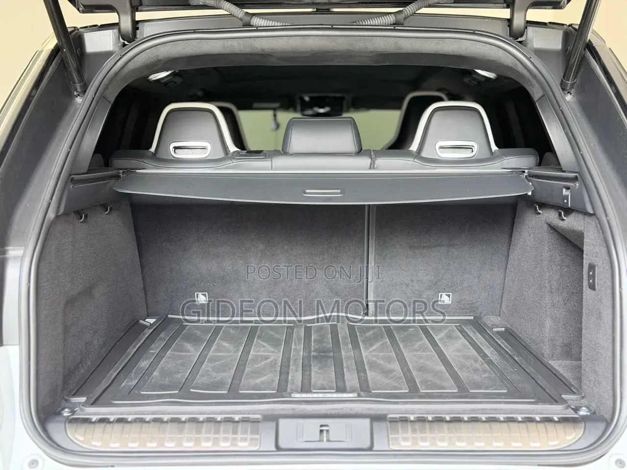 Rover Vitesse 2018 White