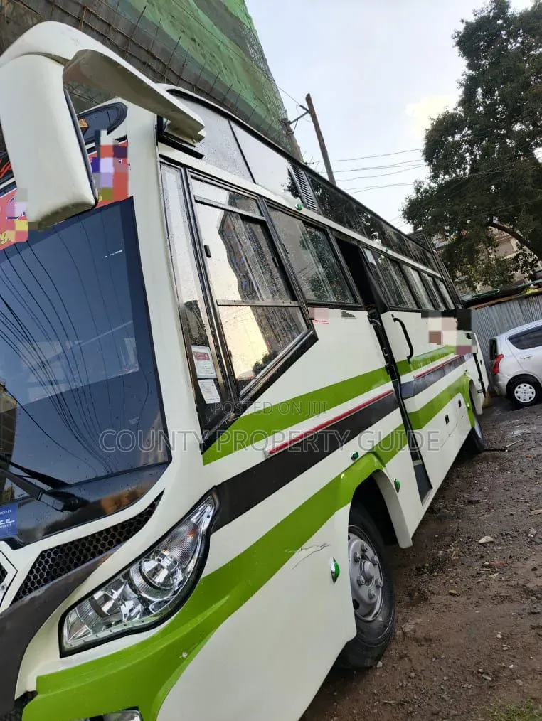 Isuzu FRR 2024 White