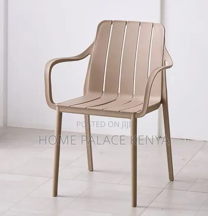 Outdoor Chair: Large Seat Pp Dining Chair With Armrests