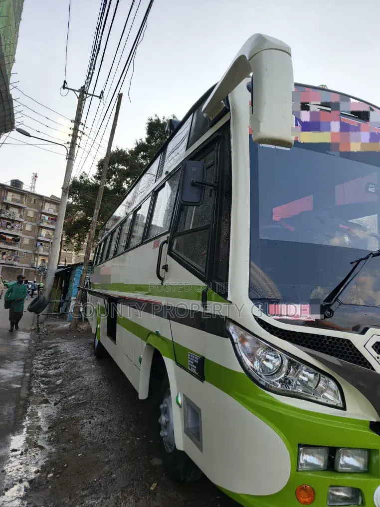 Isuzu FRR 2024 White