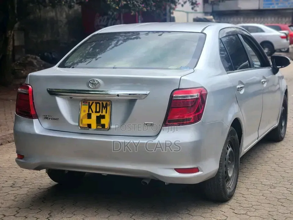 Toyota Axio 2016 Silver