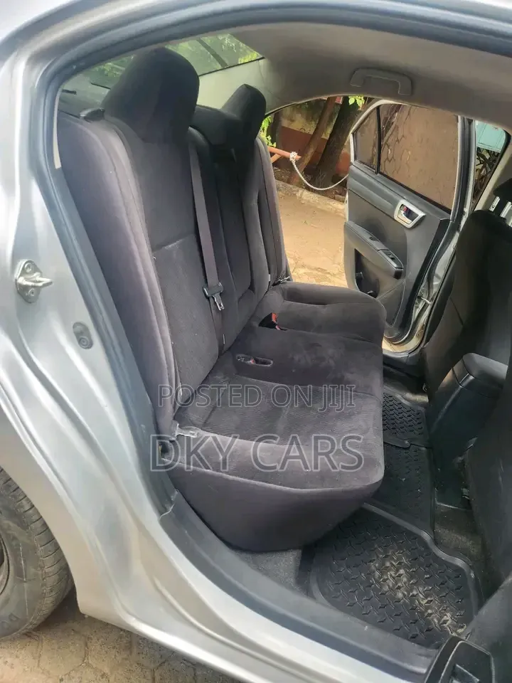 Toyota Axio 2016 Silver