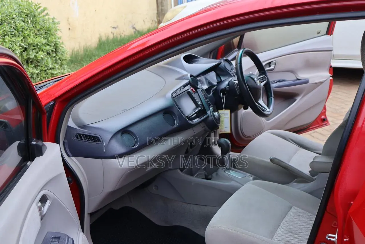 Honda Insight 2010 Red
