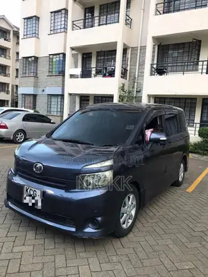 Toyota Voxy 2009