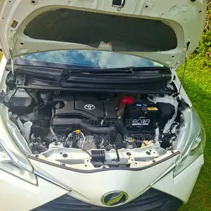 Toyota Vitz 1.0 FWD 5dr 2019 White