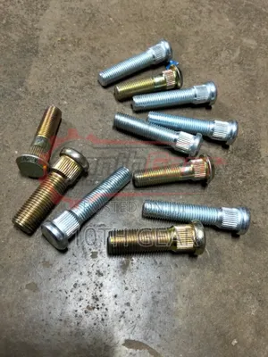 Wheel Stud Silver/Gold