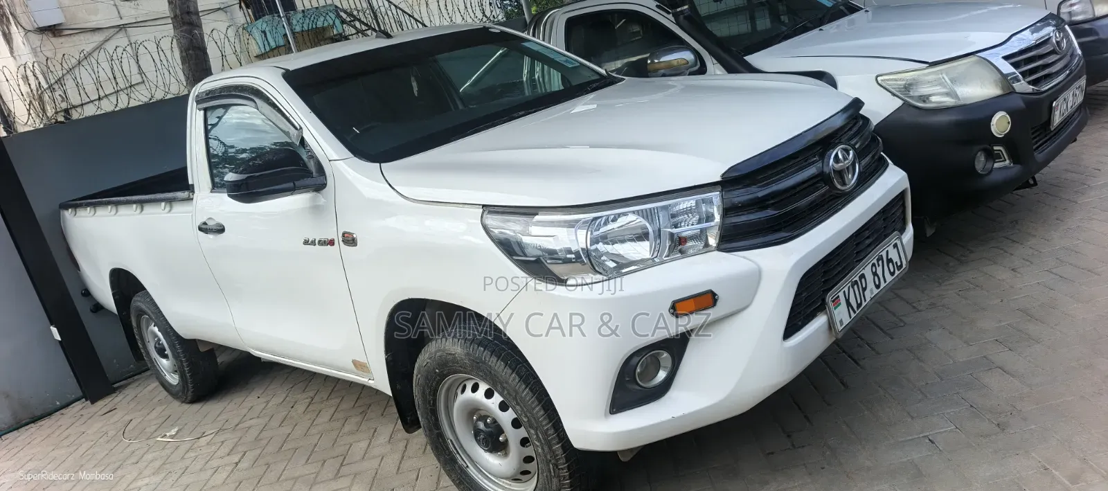 Toyota Hilux 2024 White