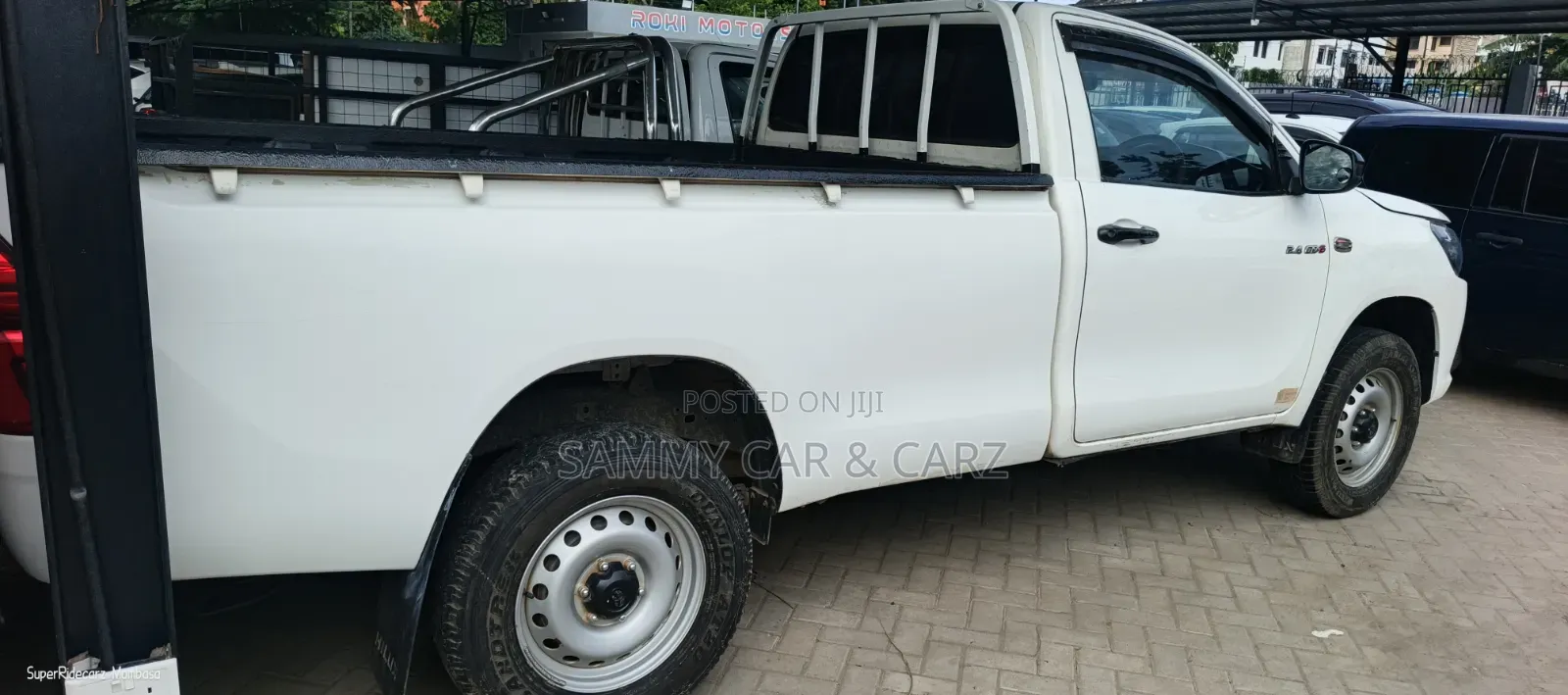 Toyota Hilux 2024 White