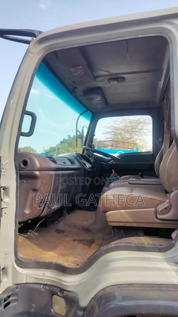 Isuzu FTR 2018 Grey - thumbnail 3