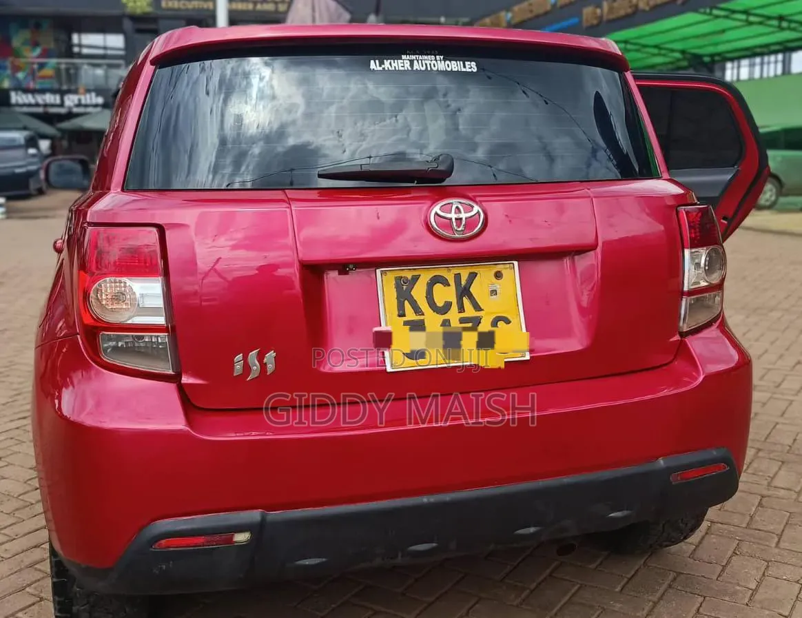 Toyota IST 2007 Red