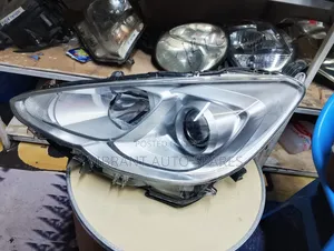 Toyota Aqua Headlight Non Zenon