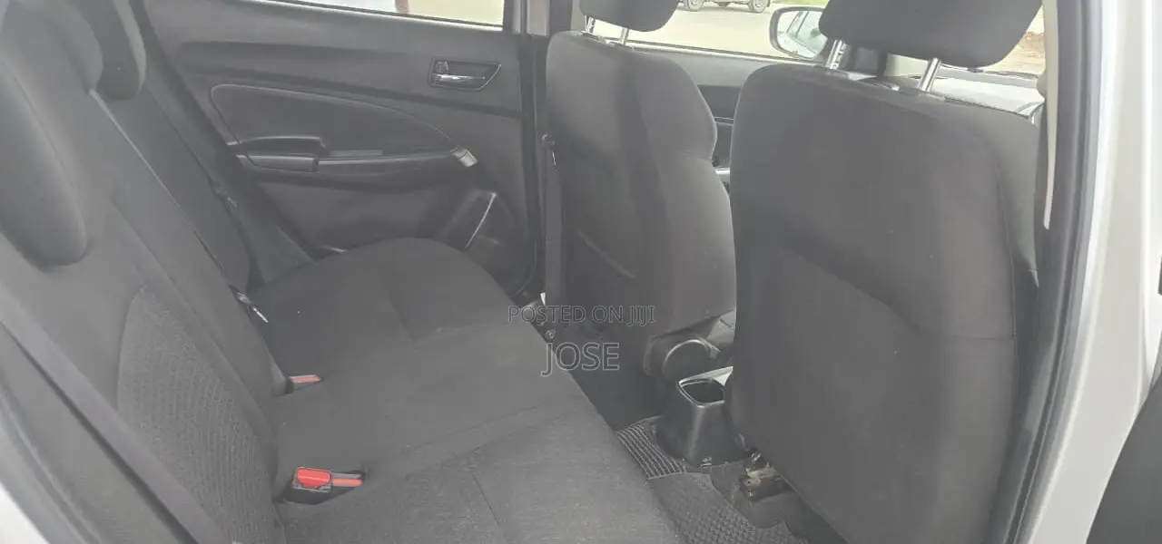 Suzuki Swift 2017 Silver