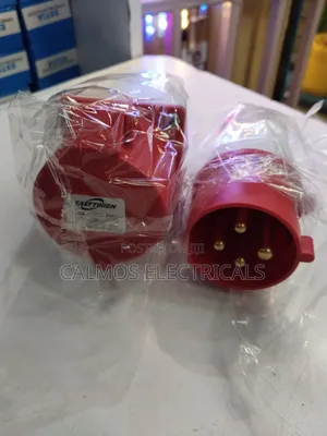Industrial Plugs 4pin 32a Complete With Sockets and Plug