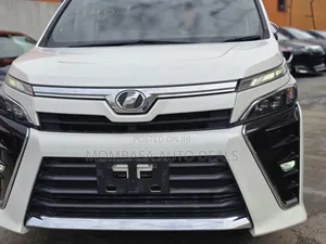 Toyota Voxy 2019 White