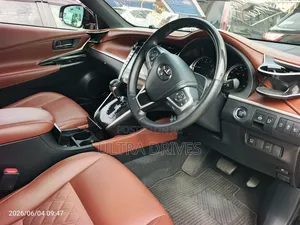 Toyota Harrier 2019 Black