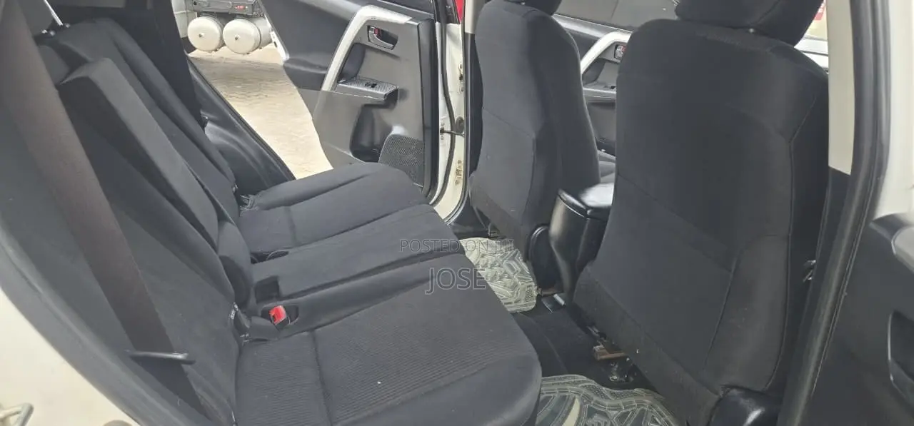 Toyota RAV4 2014 White