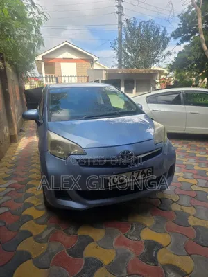 Toyota Ractis 2012 Blue