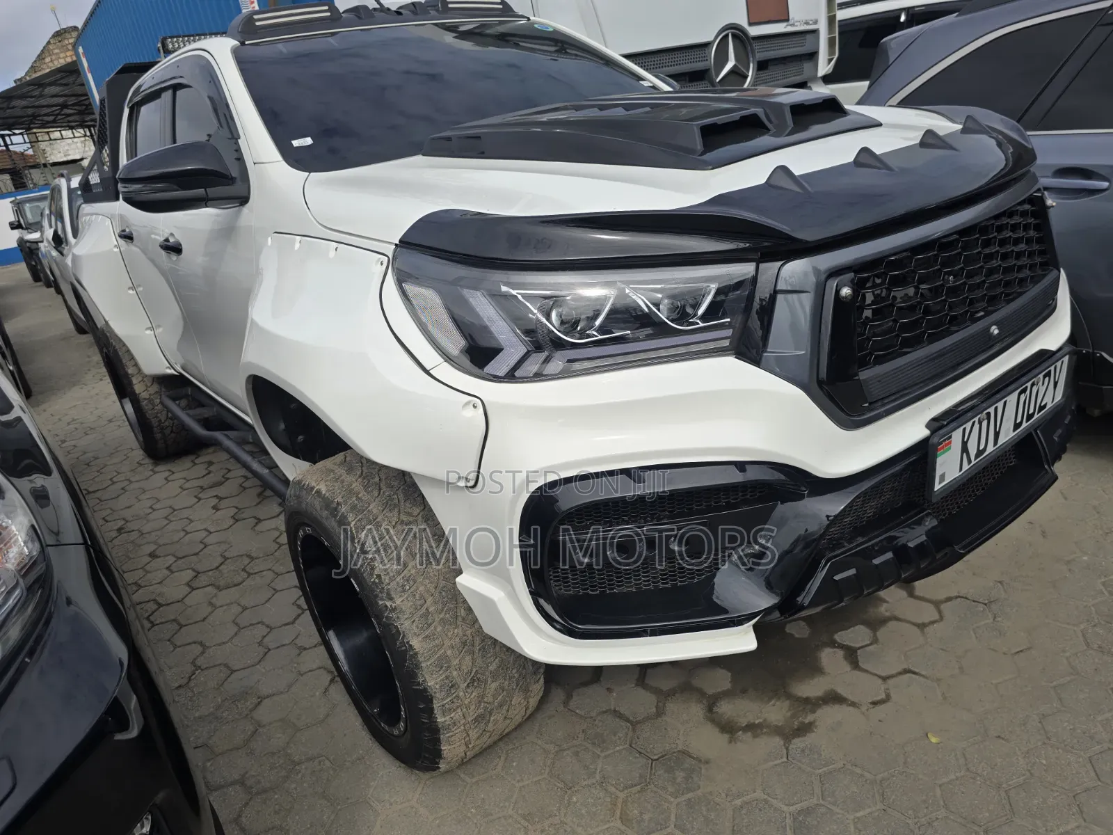 Toyota Hilux 2019 White