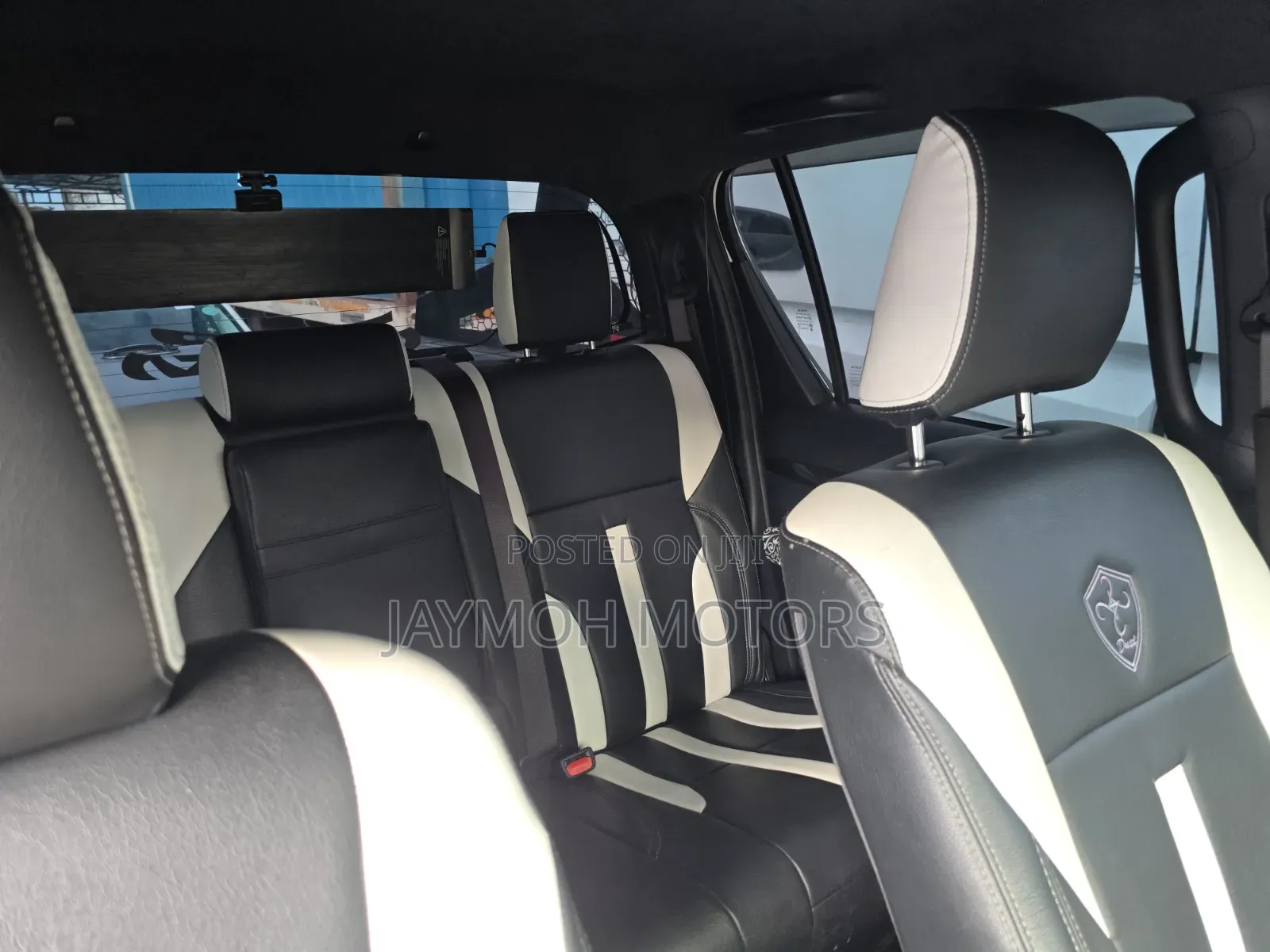 Toyota Hilux 2019 White