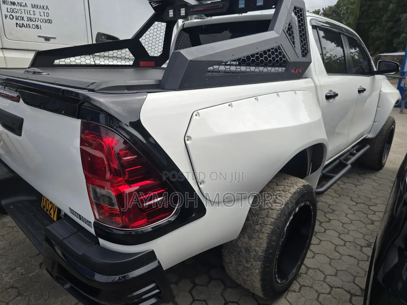 Toyota Hilux 2019 White
