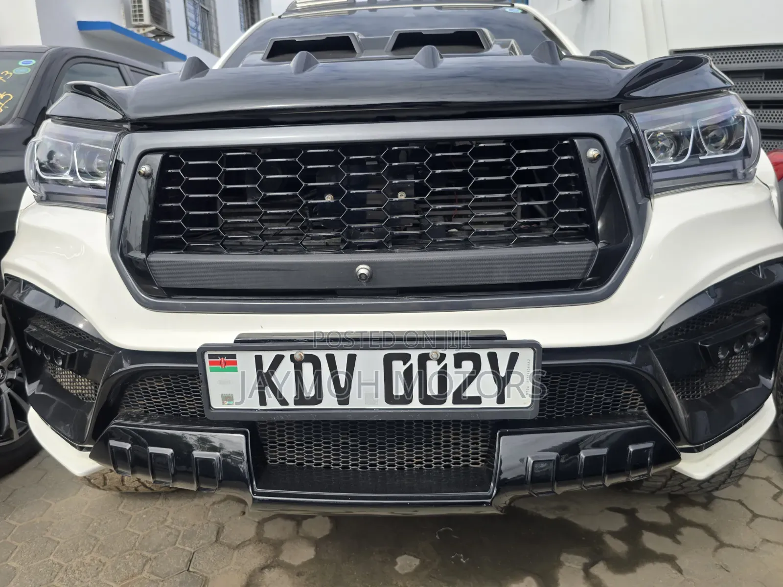Toyota Hilux 2019 White
