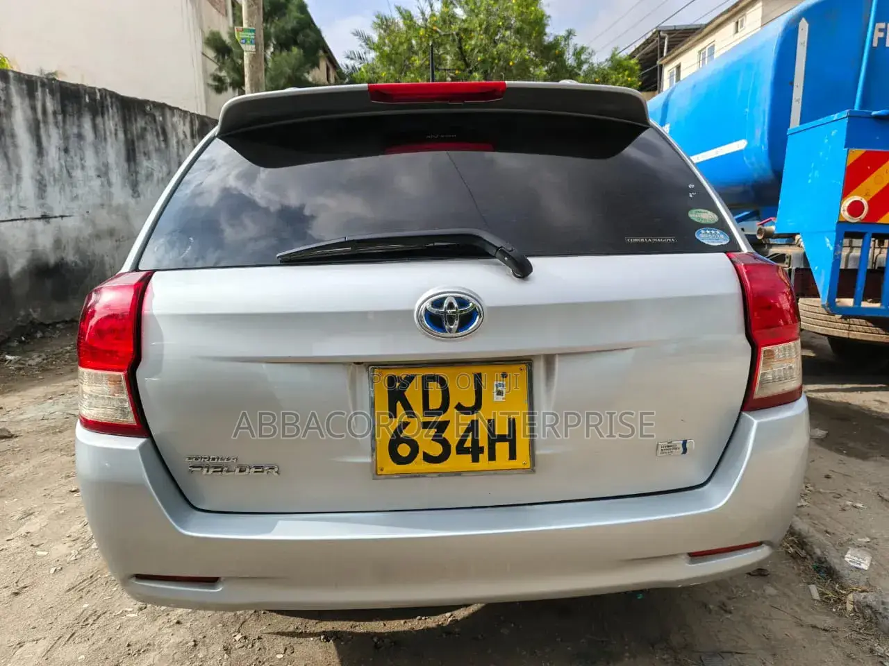 Toyota Corolla Fielder 2017 Silver