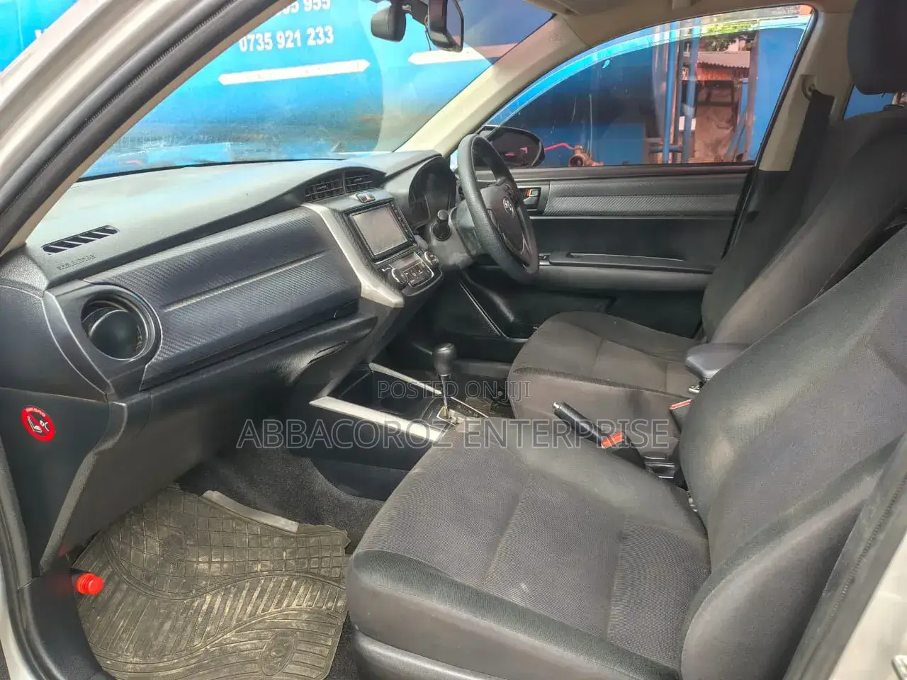 Toyota Corolla Fielder 2017 Silver