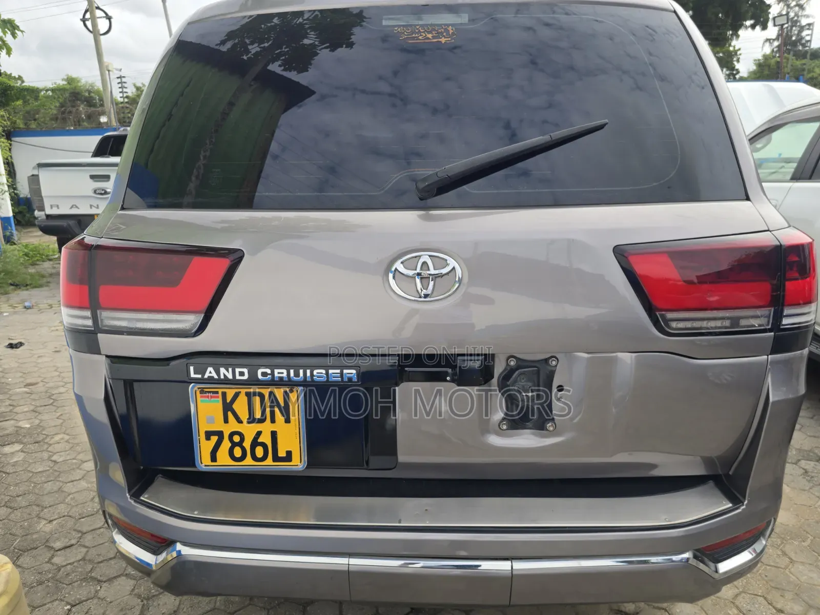 Toyota Land Cruiser 2014 Brown
