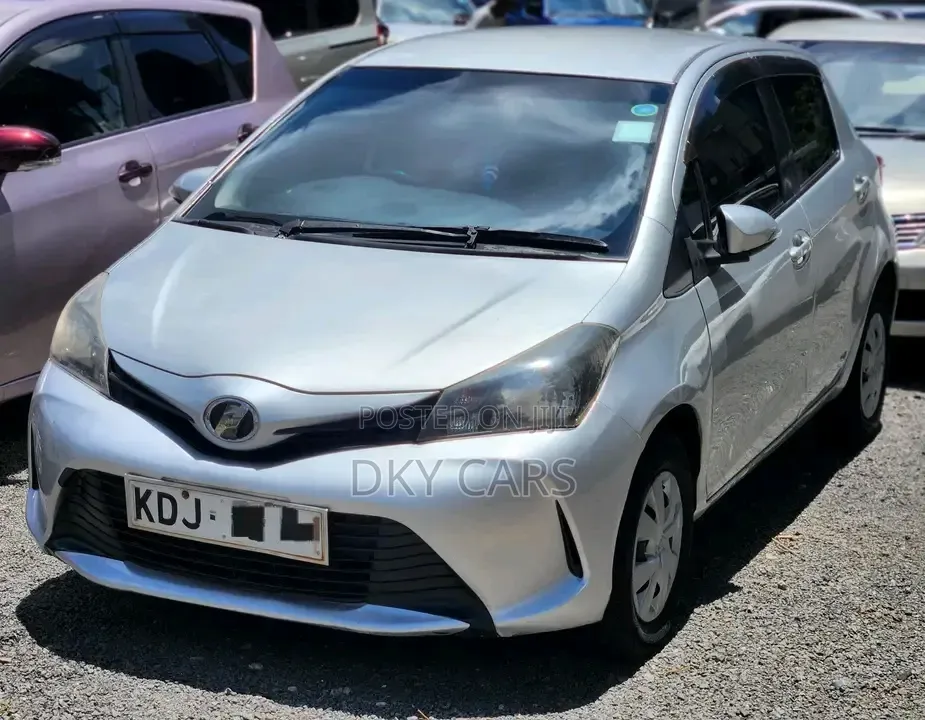 Toyota Vitz 2016