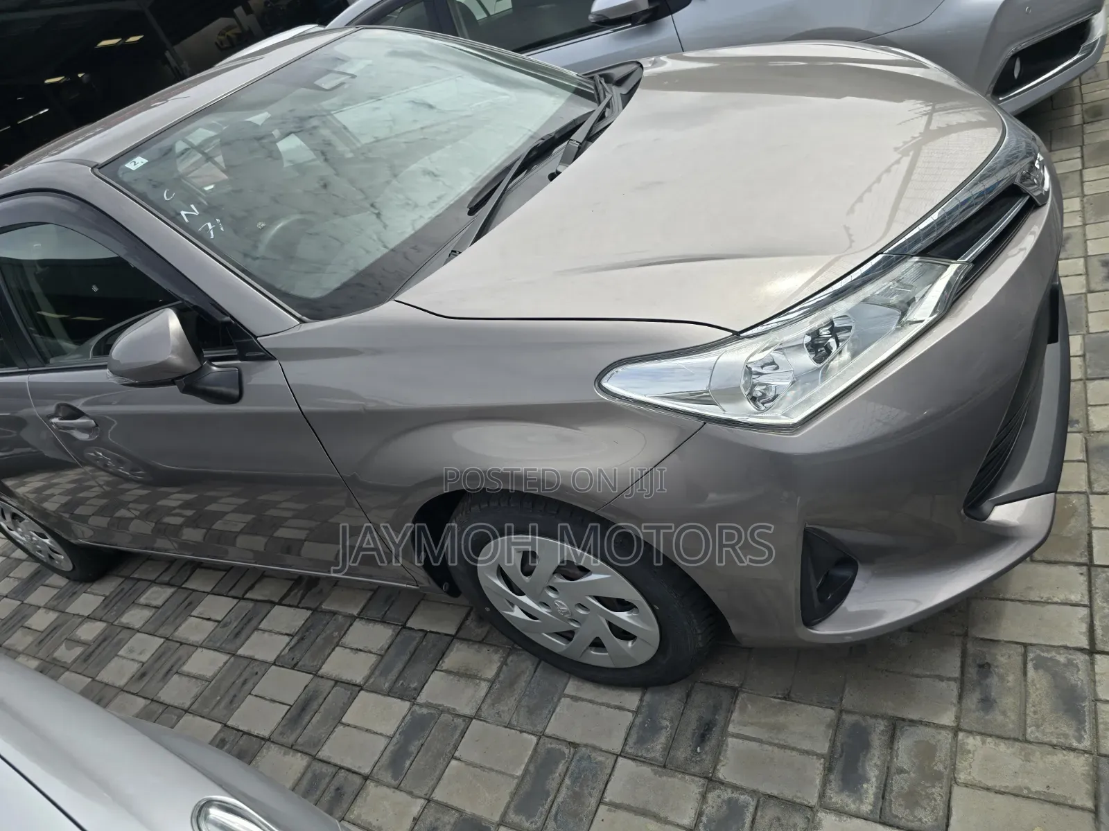Toyota Axio 2019 Gold