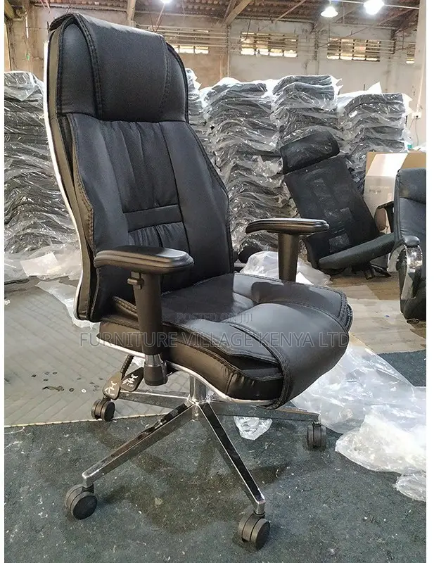 Leather Swivel Executive Office Chair.