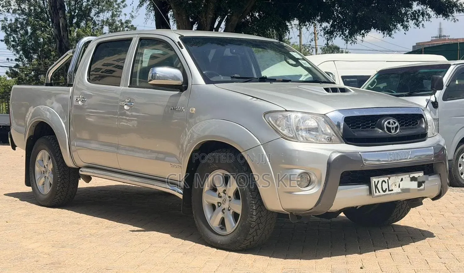 Toyota Hilux 2010 Silver